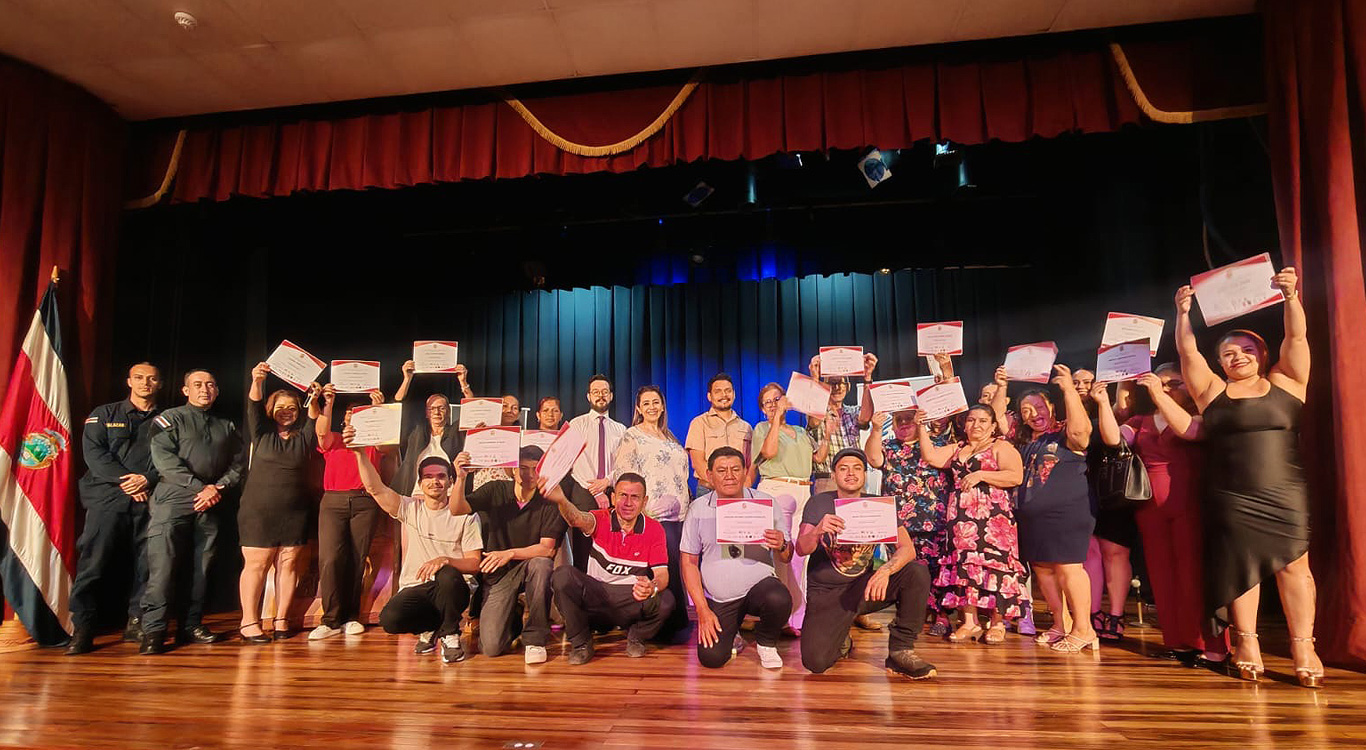 36 personas culminan su formación para el empleo en Alajuela