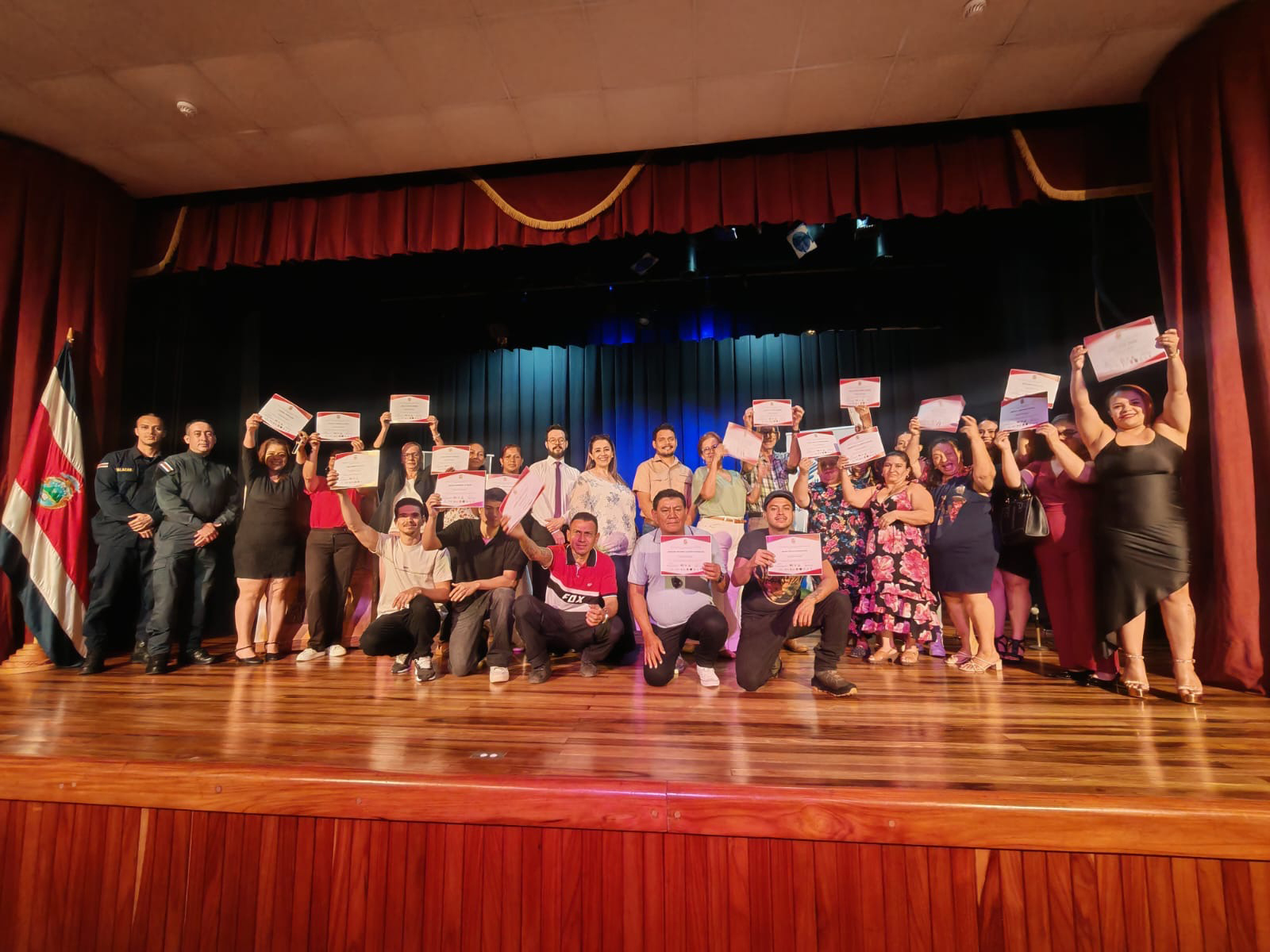 36 personas culminan su formación para el empleo en Alajuela